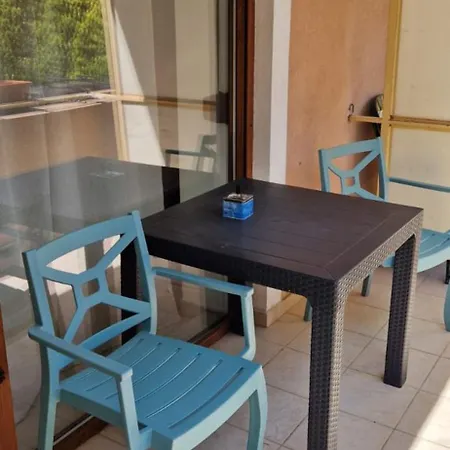 Lala's Sweet Nest By The Sea Side