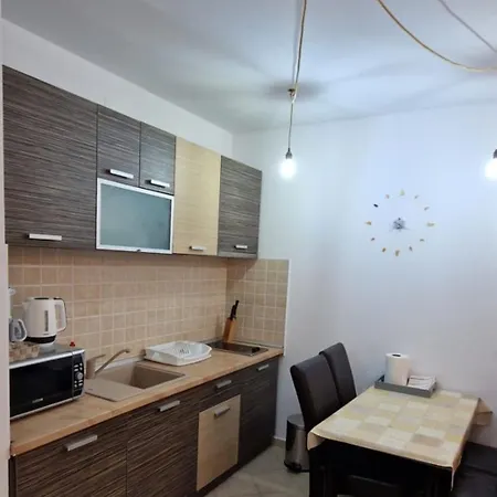 Апартаменты Lala's Sweet Nest By The Sea Side